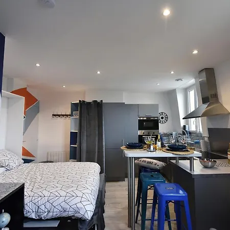 L'echappee Bleue - 250m De La *